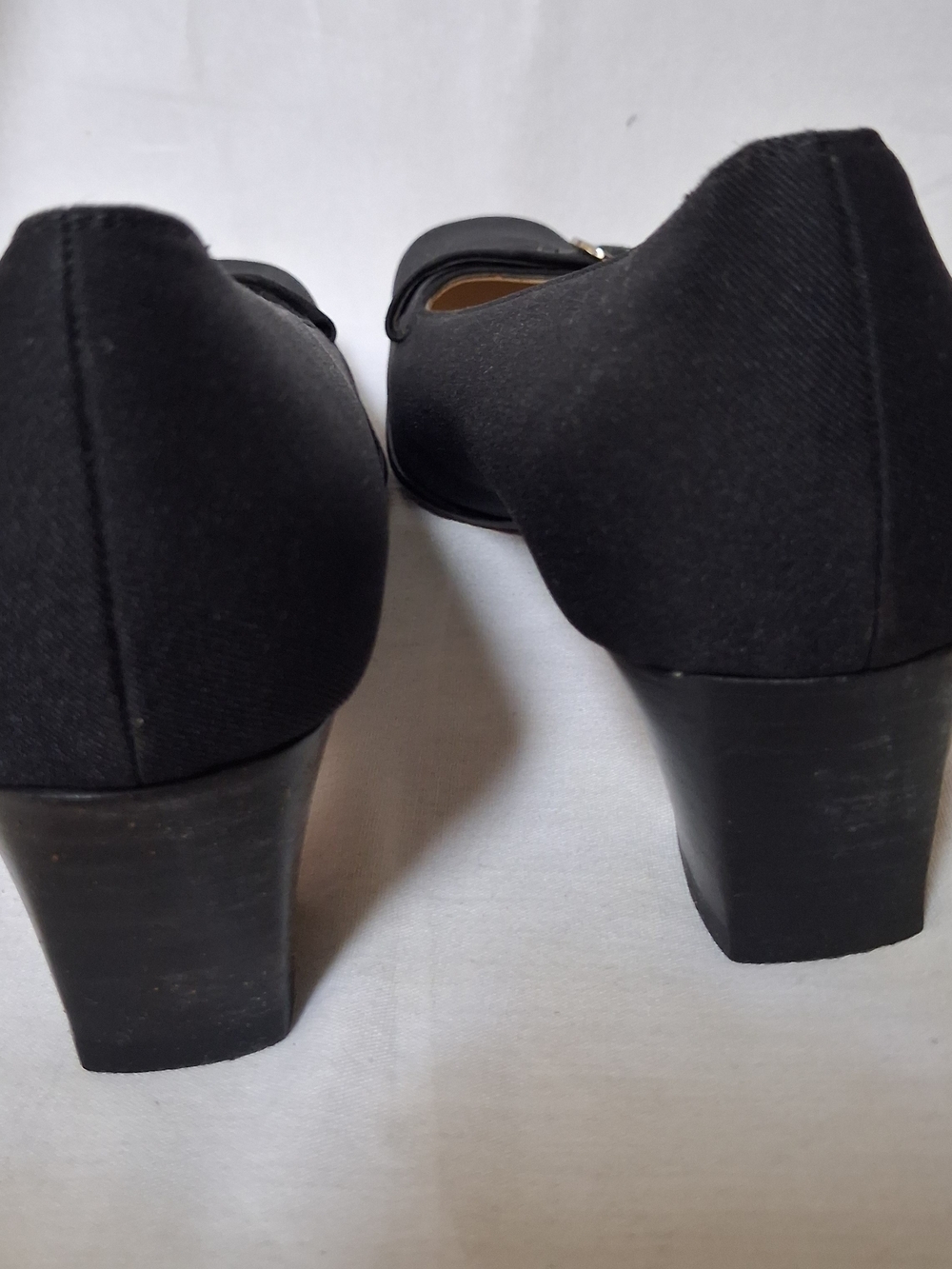 Salvatore Ferragamo Boutique Black Fabric Buckle Block Heel Pumps Made in Italy - Picture 8 of 11